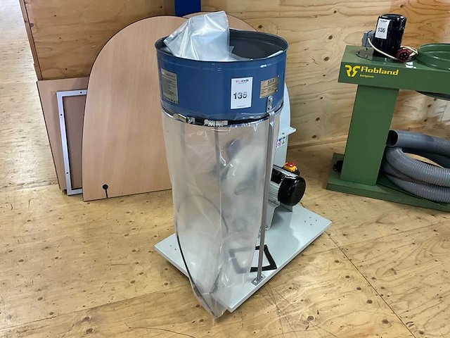 2010 hbm 2000 profi stofafzuiginstallatie - afbeelding 1 van  8