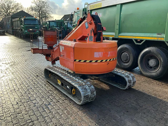 2010 hitachi hx 99 hoogwerker - afbeelding 11 van  16