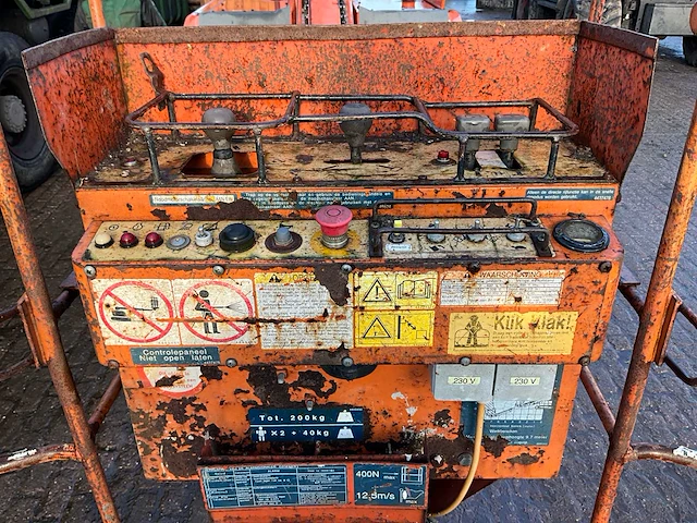 2010 hitachi hx 99 hoogwerker - afbeelding 12 van  16