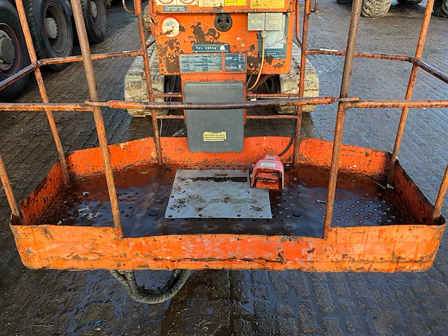2010 hitachi hx 99 hoogwerker - afbeelding 15 van  16
