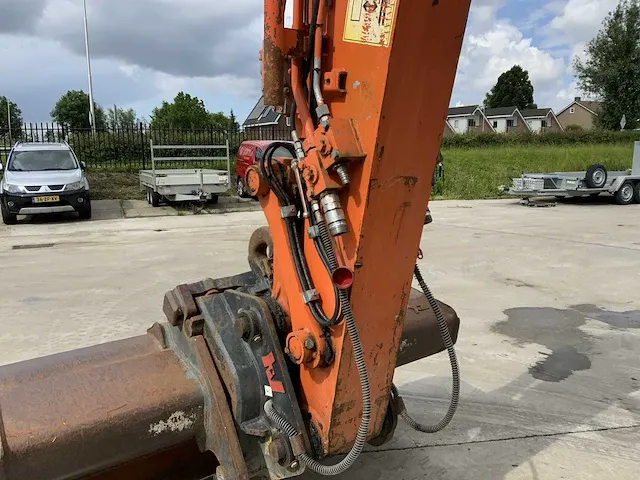 2010 hitachi zaxis 110-3 rupsgraafmachine - afbeelding 18 van  43