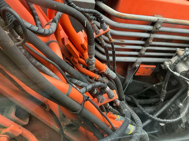 2010 hitachi zx140w-3 banden graafmachine - afbeelding 30 van  48