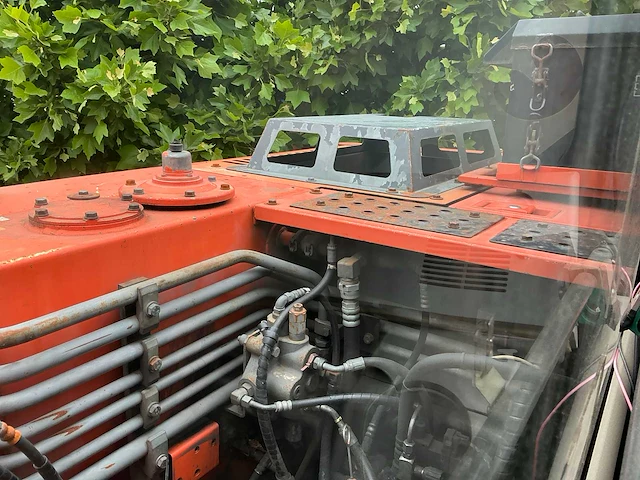 2010 hitachi zx140w-3 banden graafmachine - afbeelding 31 van  48