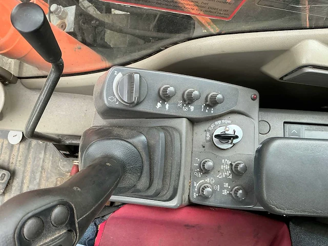 2010 hitachi zx140w-3 banden graafmachine - afbeelding 33 van  48