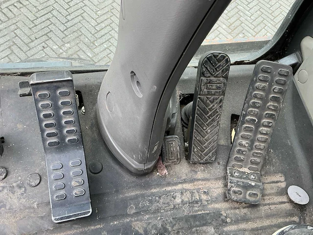 2010 hitachi zx140w-3 banden graafmachine - afbeelding 35 van  48