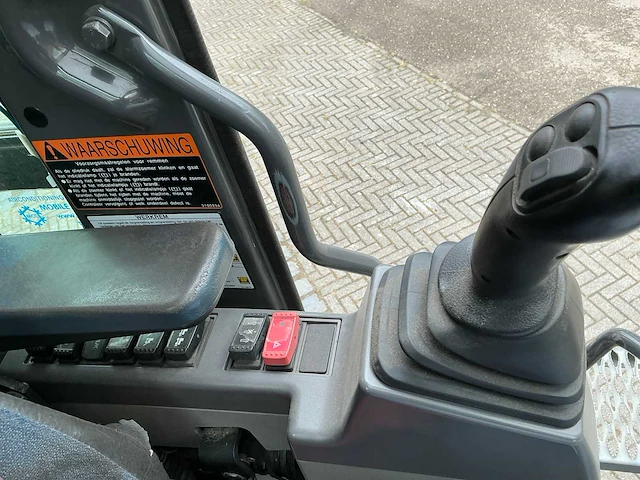 2010 hitachi zx140w-3 banden graafmachine - afbeelding 36 van  48