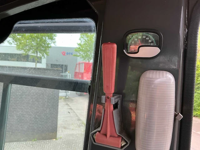 2010 hitachi zx140w-3 banden graafmachine - afbeelding 38 van  48