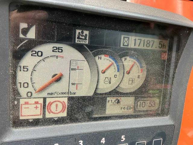 2010 hitachi zx140w-3 banden graafmachine - afbeelding 40 van  48