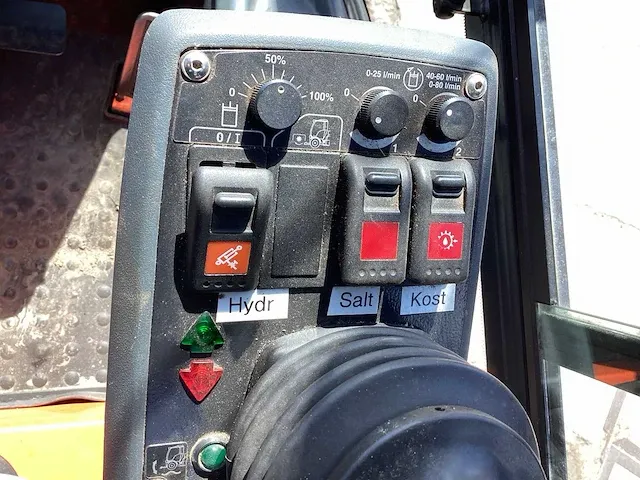 2010 holder 212 machine drager - afbeelding 4 van  29