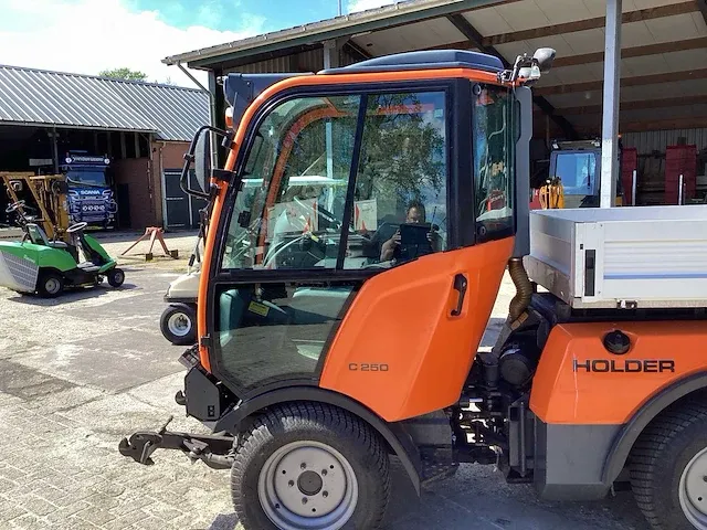 2010 holder 212 machine drager - afbeelding 26 van  29