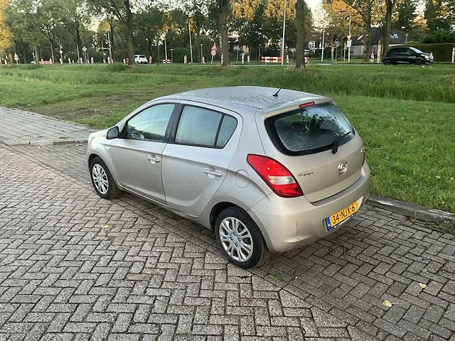 2010 hyundai i20 personenauto - afbeelding 20 van  23