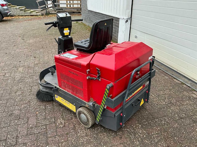 2010 ipc lion 1200 me zelfrijdende veegmachine - afbeelding 23 van  24