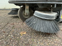 2010 ipc lion 1200 me zelfrijdende veegmachine - afbeelding 2 van  24