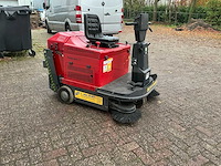 2010 ipc lion 1200 me zelfrijdende veegmachine - afbeelding 19 van  24