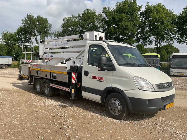 2010 iveco daily snake 2714 compact auto hoogwerker 27m - afbeelding 34 van  37