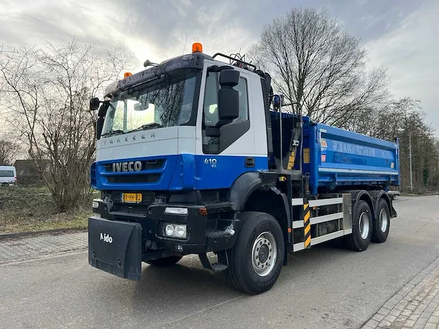 2010 iveco trakker 410 6x4 kipper met hmf bdv-100 kraan - afbeelding 1 van  27