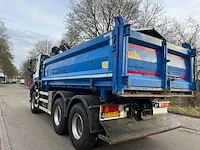2010 iveco trakker 410 6x4 kipper met hmf bdv-100 kraan - afbeelding 23 van  27
