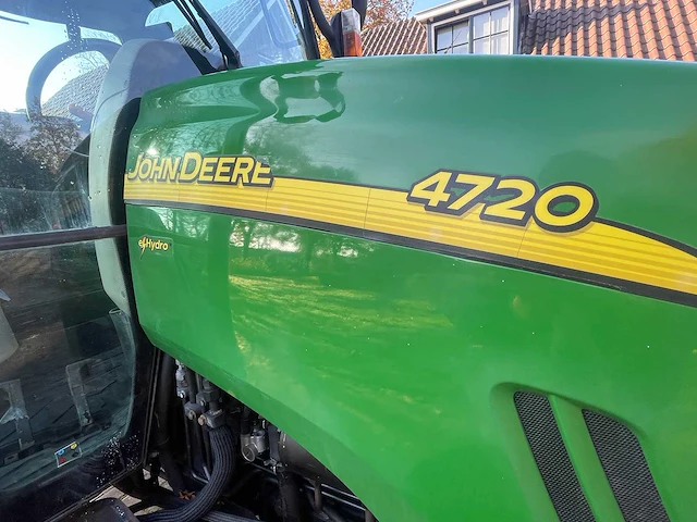2010 john deere 4720 smalspoor- en compacttractor - afbeelding 4 van  30
