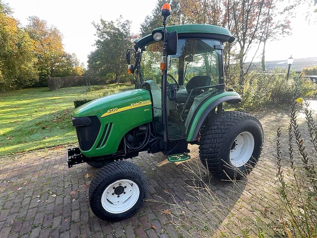 2010 john deere 4720 smalspoor- en compacttractor - afbeelding 1 van  30