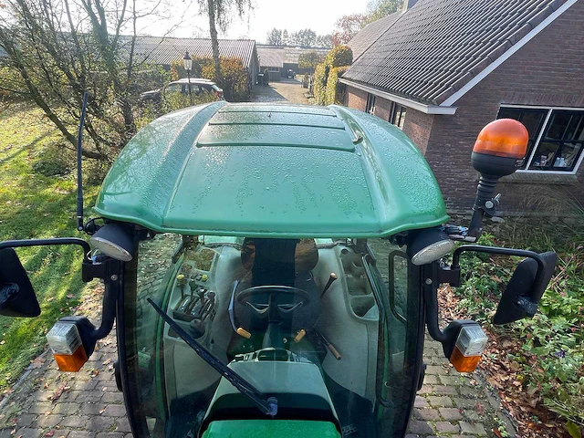 2010 john deere 4720 smalspoor- en compacttractor - afbeelding 18 van  30