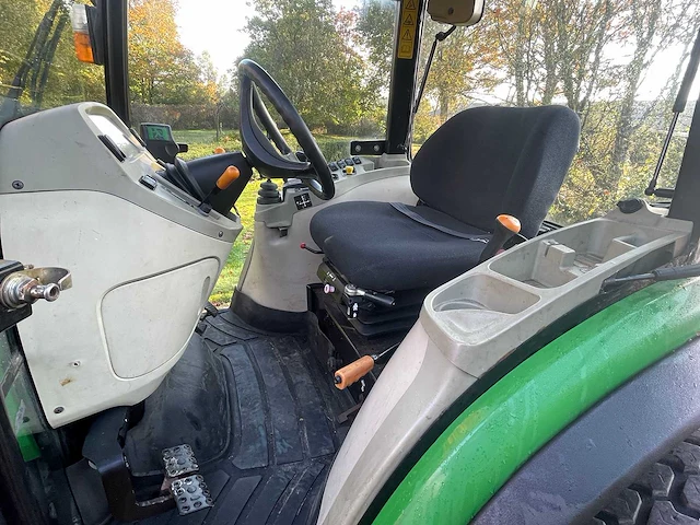 2010 john deere 4720 smalspoor- en compacttractor - afbeelding 19 van  30