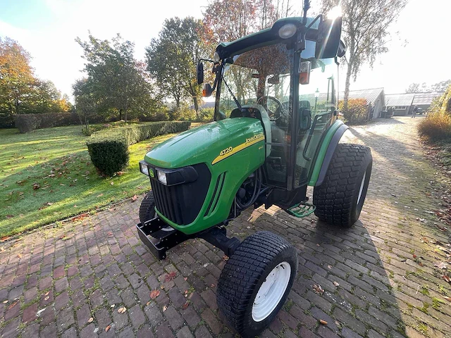 2010 john deere 4720 smalspoor- en compacttractor - afbeelding 25 van  30