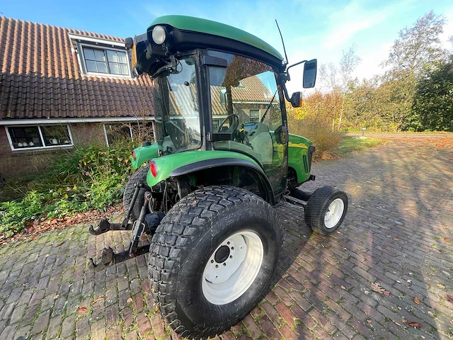 2010 john deere 4720 smalspoor- en compacttractor - afbeelding 28 van  30