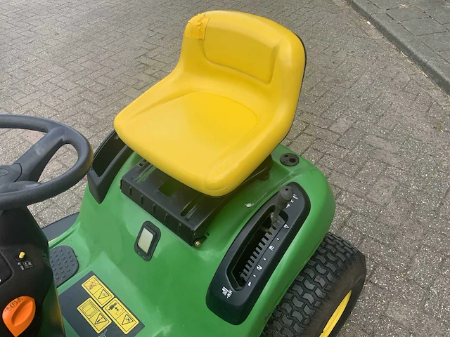 2010 john deere x110 zitmaaier - afbeelding 2 van  11