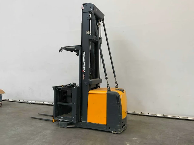 2010 jungheinrich eks312 orderpicker met accu van 2024 - afbeelding 30 van  34