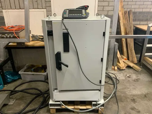 2010 kuka vkr 150 r3100 handlingrobot - afbeelding 10 van  13