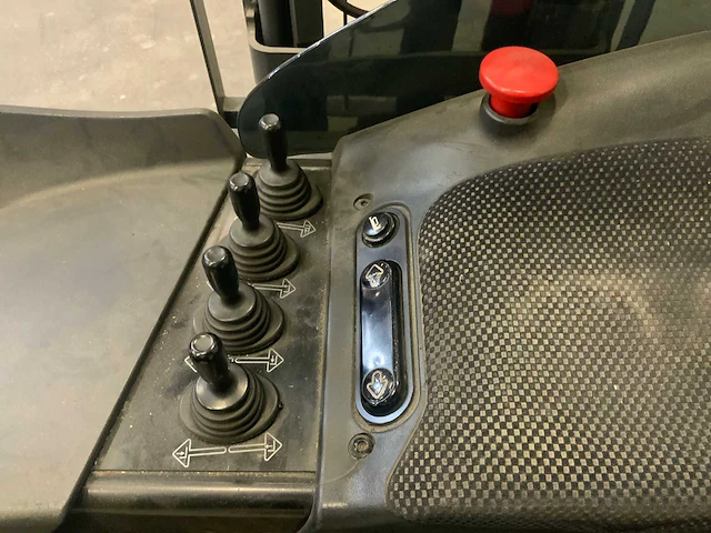 2010 linde r12cs-11 reach truck - afbeelding 9 van  29