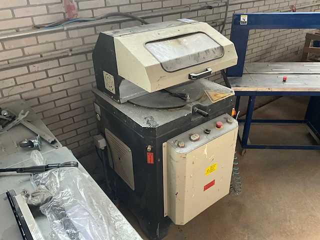 2010 machtech ac450 afkortcirkelzaagmachine - afbeelding 3 van  10