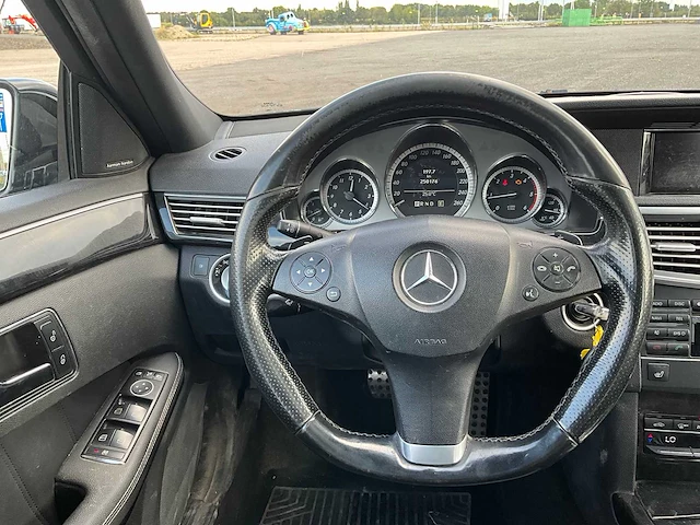 2010 mercedes-benz e-klasse 220 cdi personenauto marge - afbeelding 13 van  39