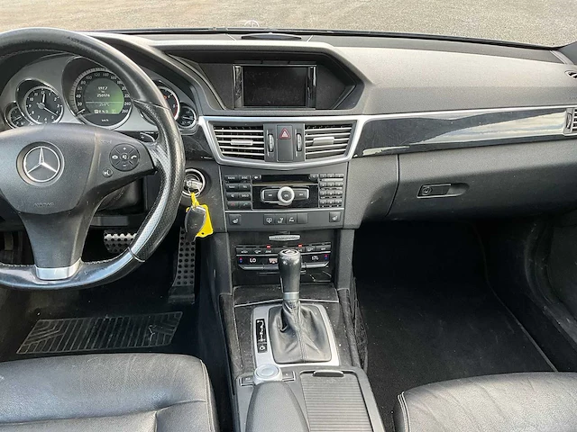 2010 mercedes-benz e-klasse 220 cdi personenauto marge - afbeelding 14 van  39