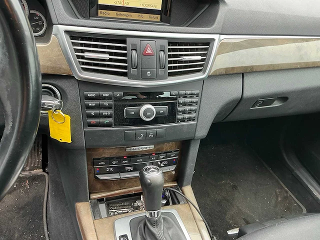 2010 mercedes-benz e-klasse e200 cgi personenauto - afbeelding 34 van  38
