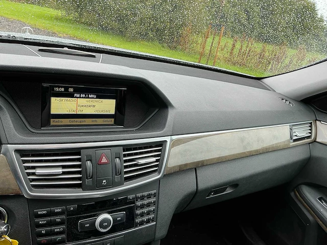 2010 mercedes-benz e-klasse e200 cgi personenauto - afbeelding 35 van  38