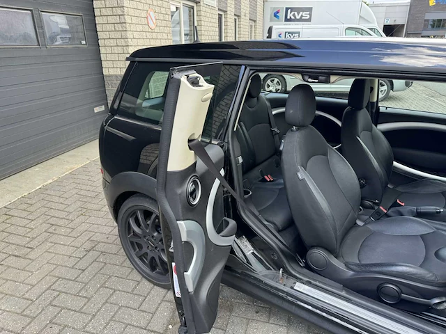 2010 mini mini clubman personenauto - afbeelding 18 van  18