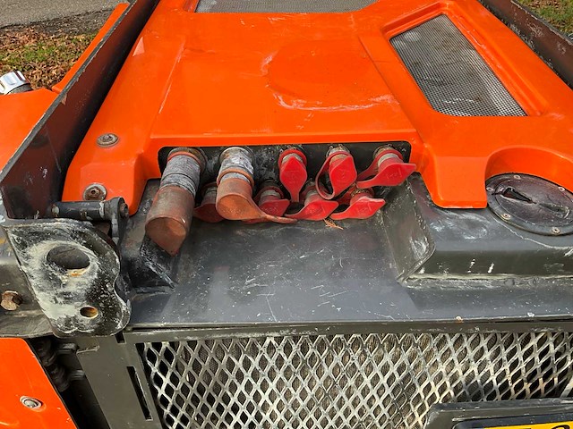 2010 multihog mh90 vierwielaangedreven werktuigendrager t-03-dph - afbeelding 13 van  30