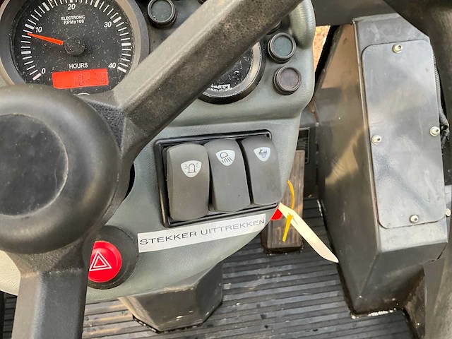 2010 multihog mh90 vierwielaangedreven werktuigendrager t-03-dph - afbeelding 20 van  30