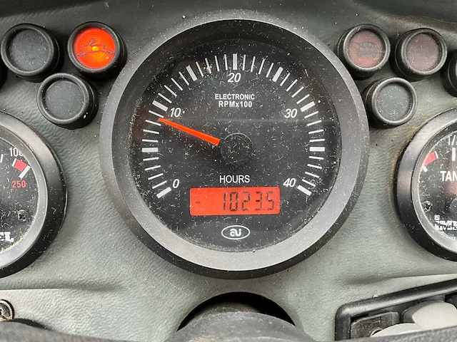 2010 multihog mh90 vierwielaangedreven werktuigendrager t-03-dph - afbeelding 18 van  30