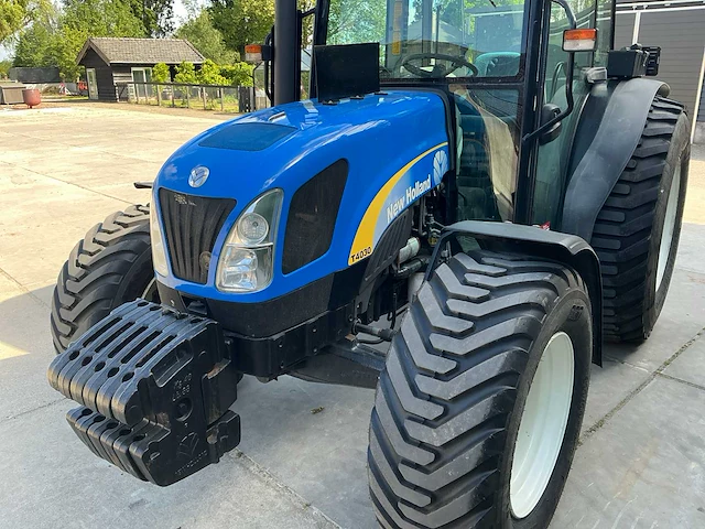 2010 new holland t4030 vierwielaangedreven landbouwtractor - afbeelding 2 van  38