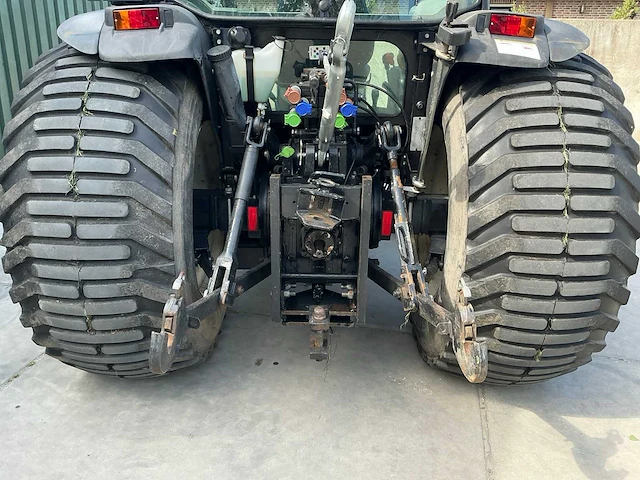 2010 new holland t4030 vierwielaangedreven landbouwtractor - afbeelding 16 van  38