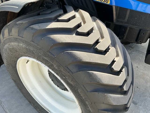 2010 new holland t4030 vierwielaangedreven landbouwtractor - afbeelding 25 van  38