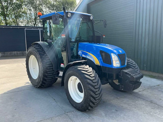 2010 new holland t4030 vierwielaangedreven landbouwtractor - afbeelding 36 van  38