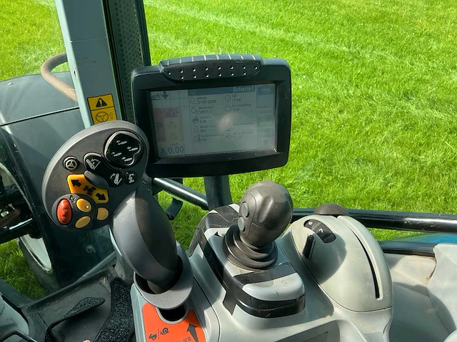 2010 new holland t7040 vierwielaangedreven landbouwtractor - afbeelding 11 van  42