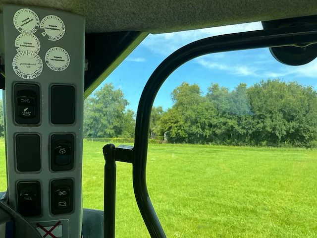 2010 new holland t7040 vierwielaangedreven landbouwtractor - afbeelding 16 van  42