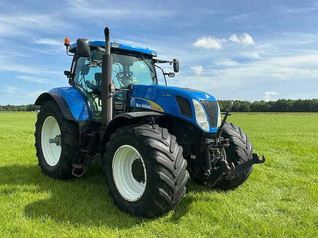 2010 new holland t7040 vierwielaangedreven landbouwtractor - afbeelding 12 van  42