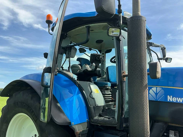 2010 new holland t7040 vierwielaangedreven landbouwtractor - afbeelding 24 van  42