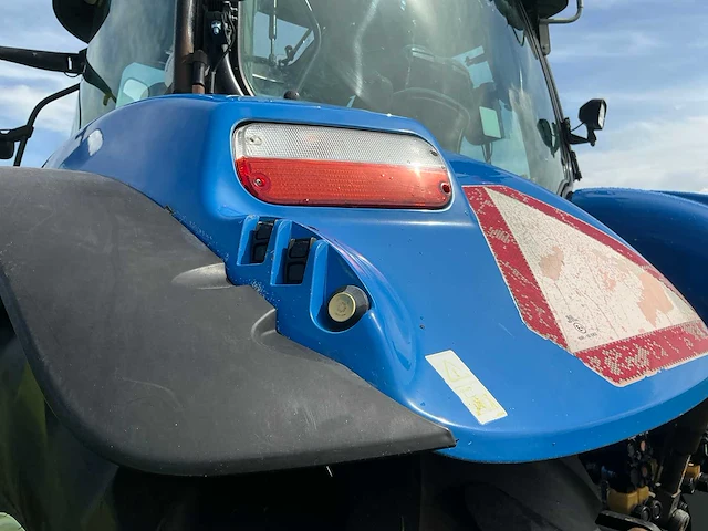 2010 new holland t7040 vierwielaangedreven landbouwtractor - afbeelding 28 van  42