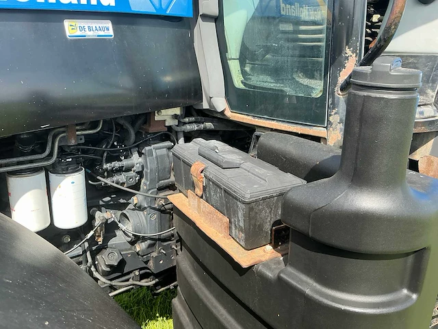 2010 new holland t7040 vierwielaangedreven landbouwtractor - afbeelding 30 van  42